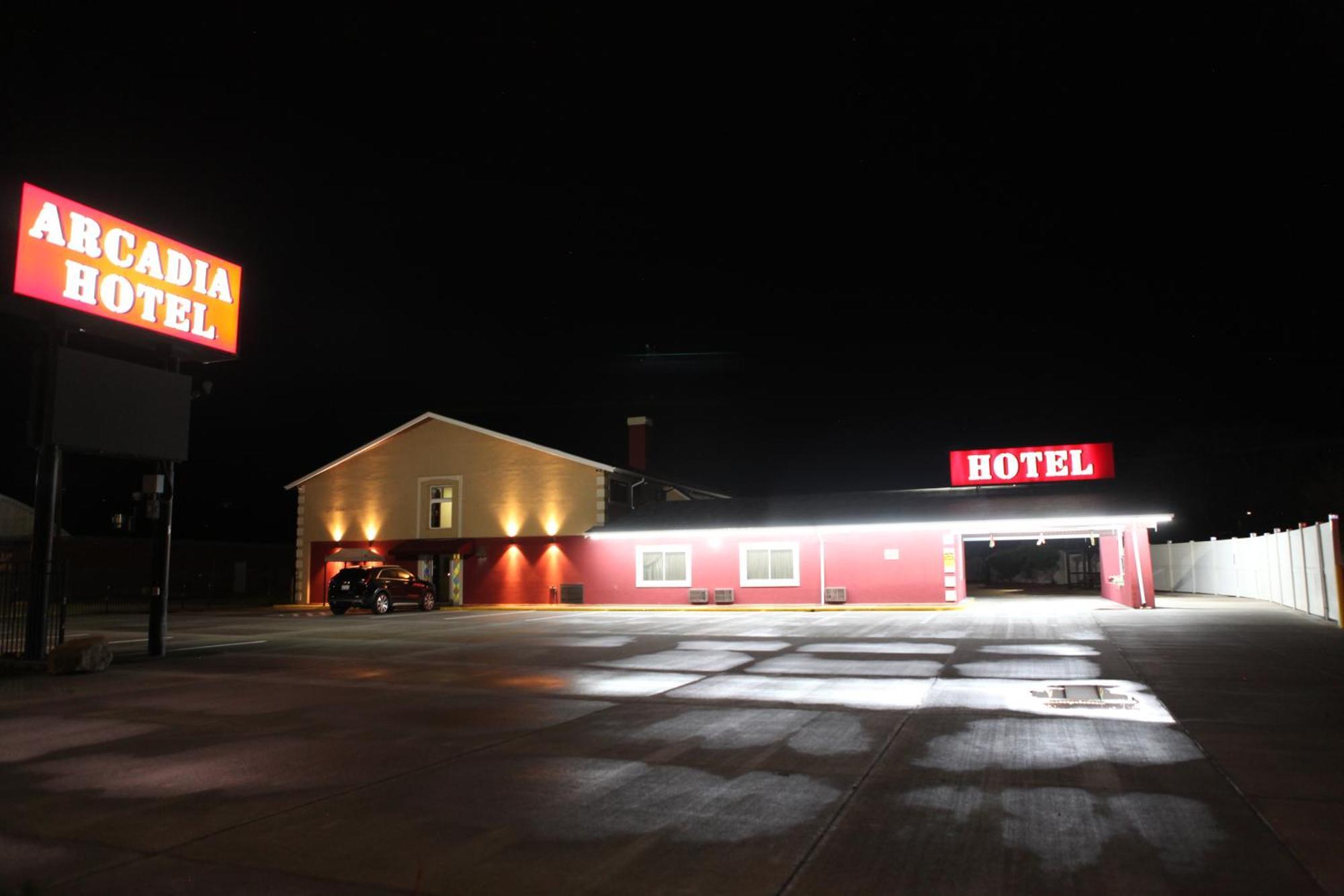 Arcadia Hotel Gering Luaran gambar