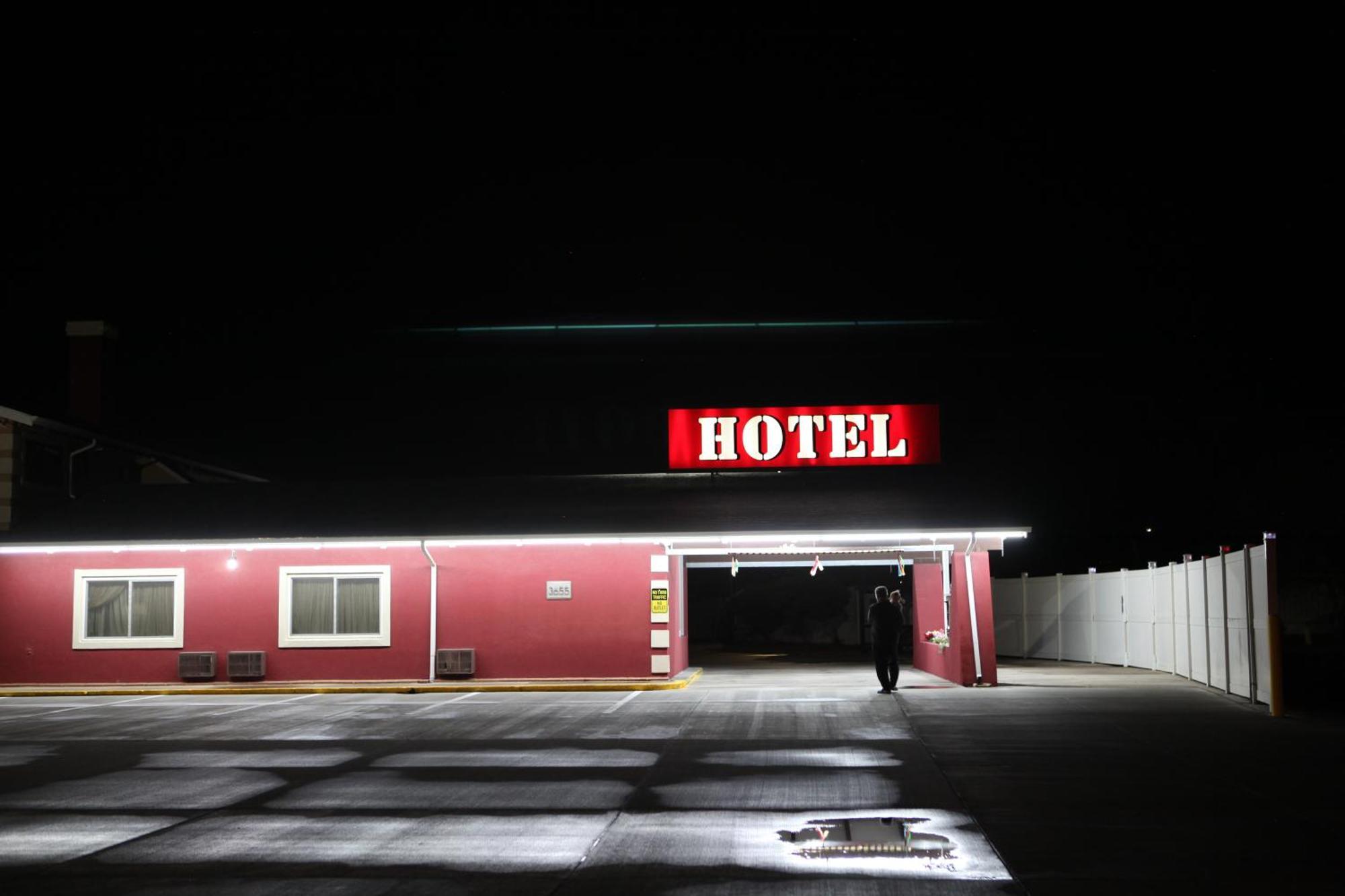 Arcadia Hotel Gering Luaran gambar