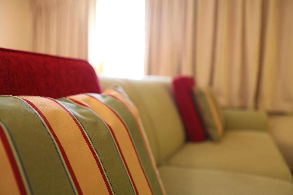 Arcadia Hotel Gering Luaran gambar