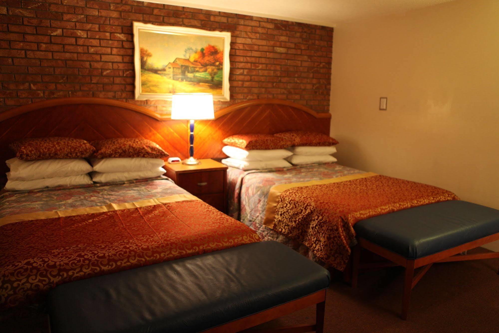 Arcadia Hotel Gering Luaran gambar