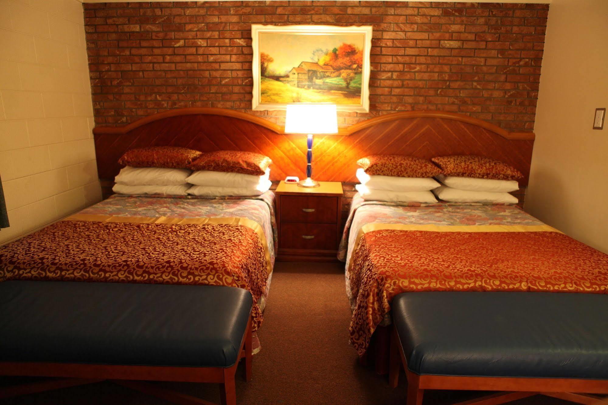 Arcadia Hotel Gering Luaran gambar