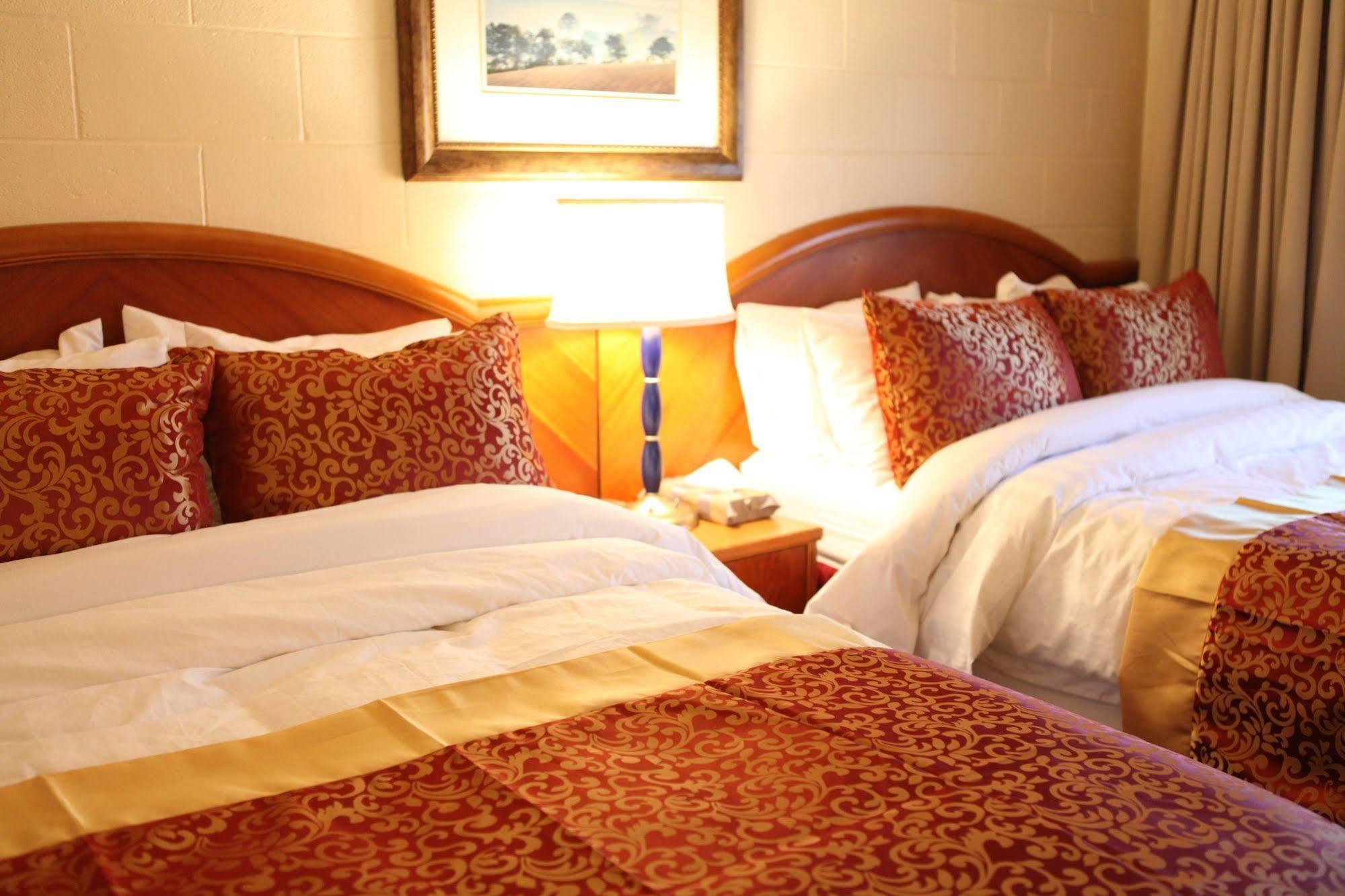 Arcadia Hotel Gering Luaran gambar
