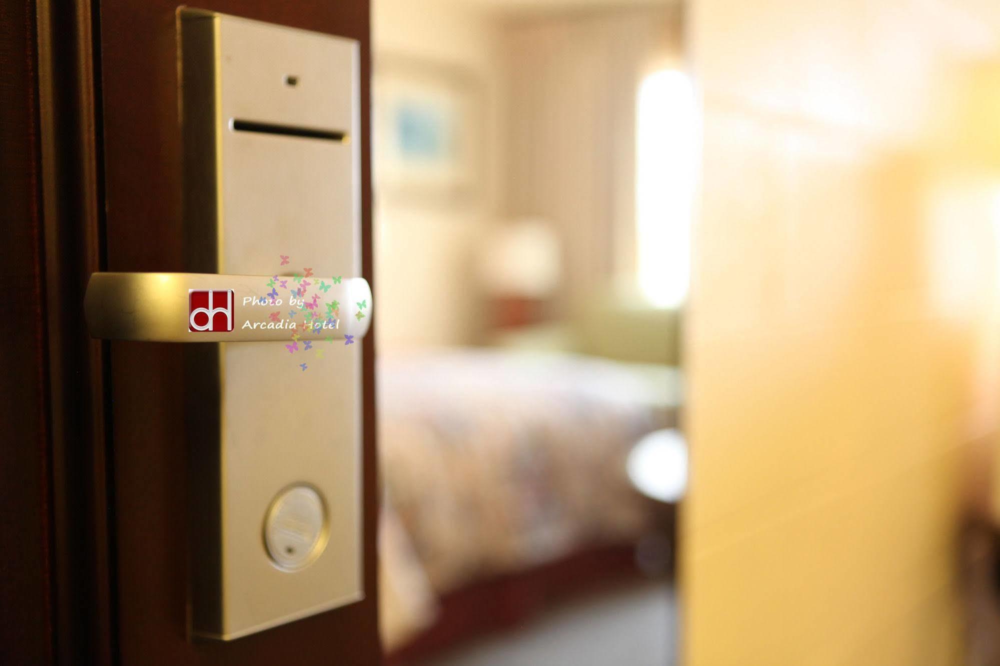 Arcadia Hotel Gering Luaran gambar